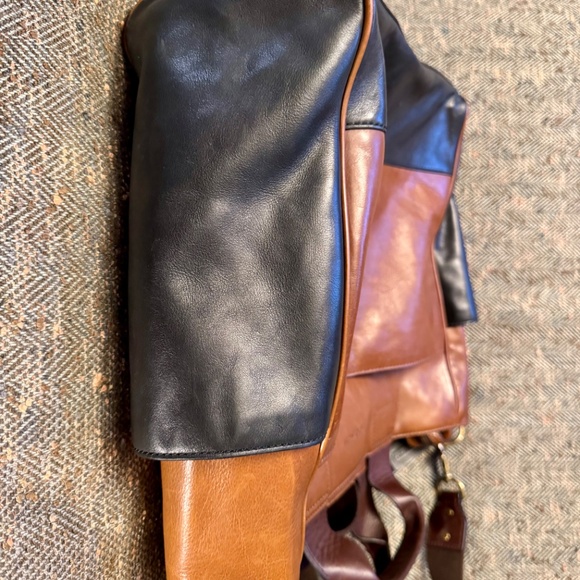 COACH Weekend Tote, Brown Leather with Side Pockets (Authentic Pre-Owned) - Picture 8 of 14